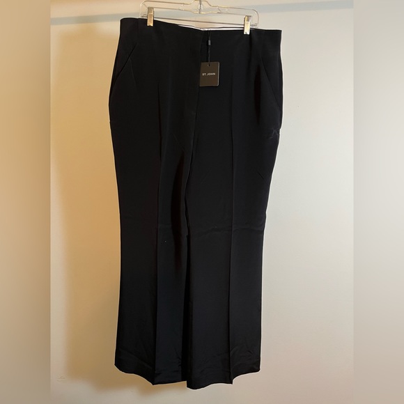 NWT!!! St. John Sleek Black Pants with Pockets - Picture 4 of 12